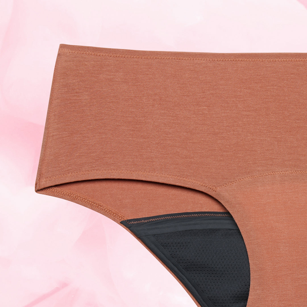 Premium Comfort Hipster Lite menstrosor med TriTech skydd och TENCEL™ material.