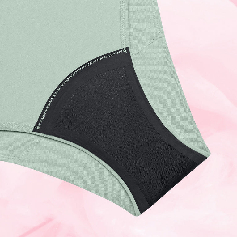 ComfortFit Essentials Brazilian Riklig Mens trosor med hög midja och tunn gren.