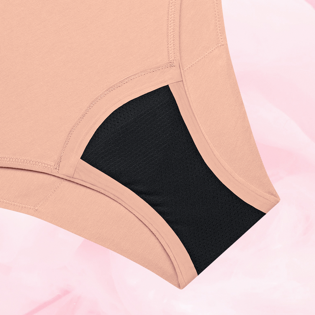 ComfortFit Essentials Brazilian Riklig Mens trosor med hög midja och absorberande gren.