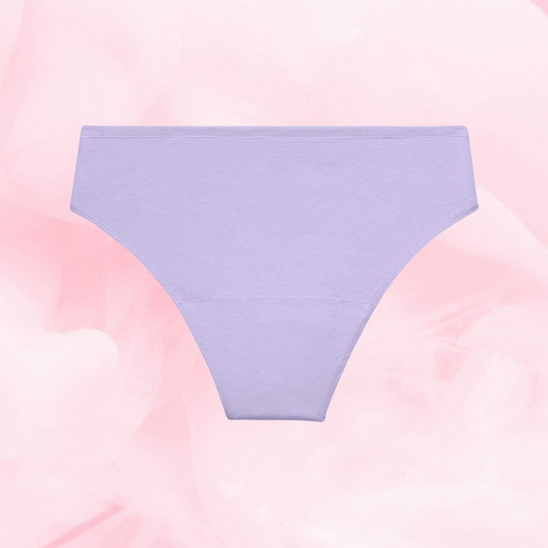 ComfortFit Essentials Brazilian Riklig Mens-trosor, supermjuka och andningsbara för rikliga mensdagar.