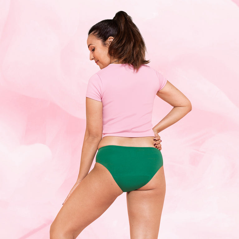ComfortFit Essentials Brazilian Måttlig Mens menstrosor i ekologisk bomull.