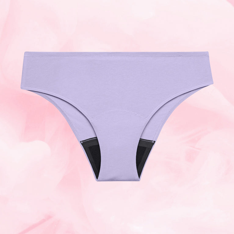ComfortFit Essentials Brazilian Måttlig Mens: Ekologiska, andningsbara menstrosor med hög midja.