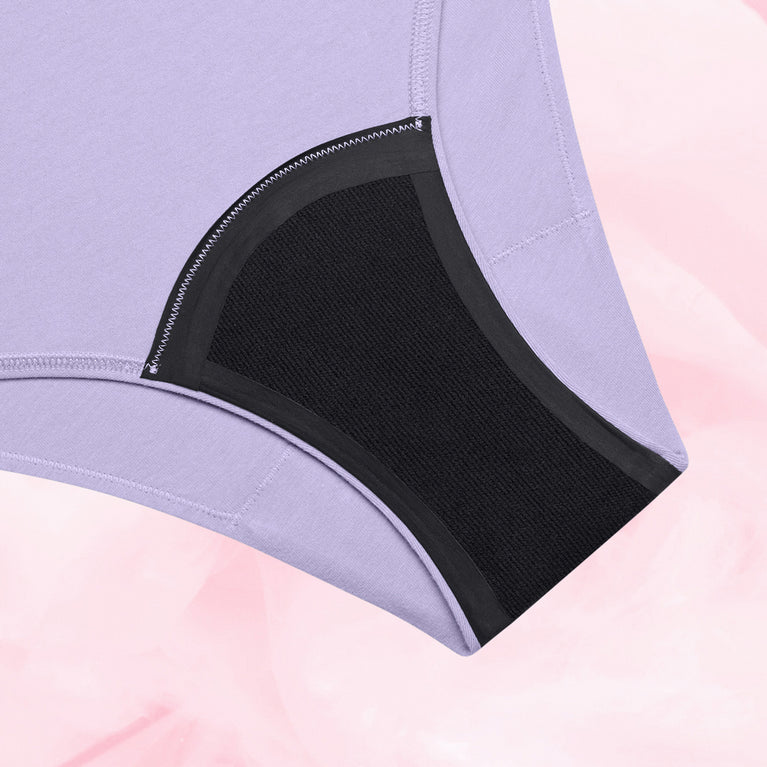 ComfortFit Essentials Brazilian Måttlig Mens trosor, ekologisk bomull, 12 timmars skydd.