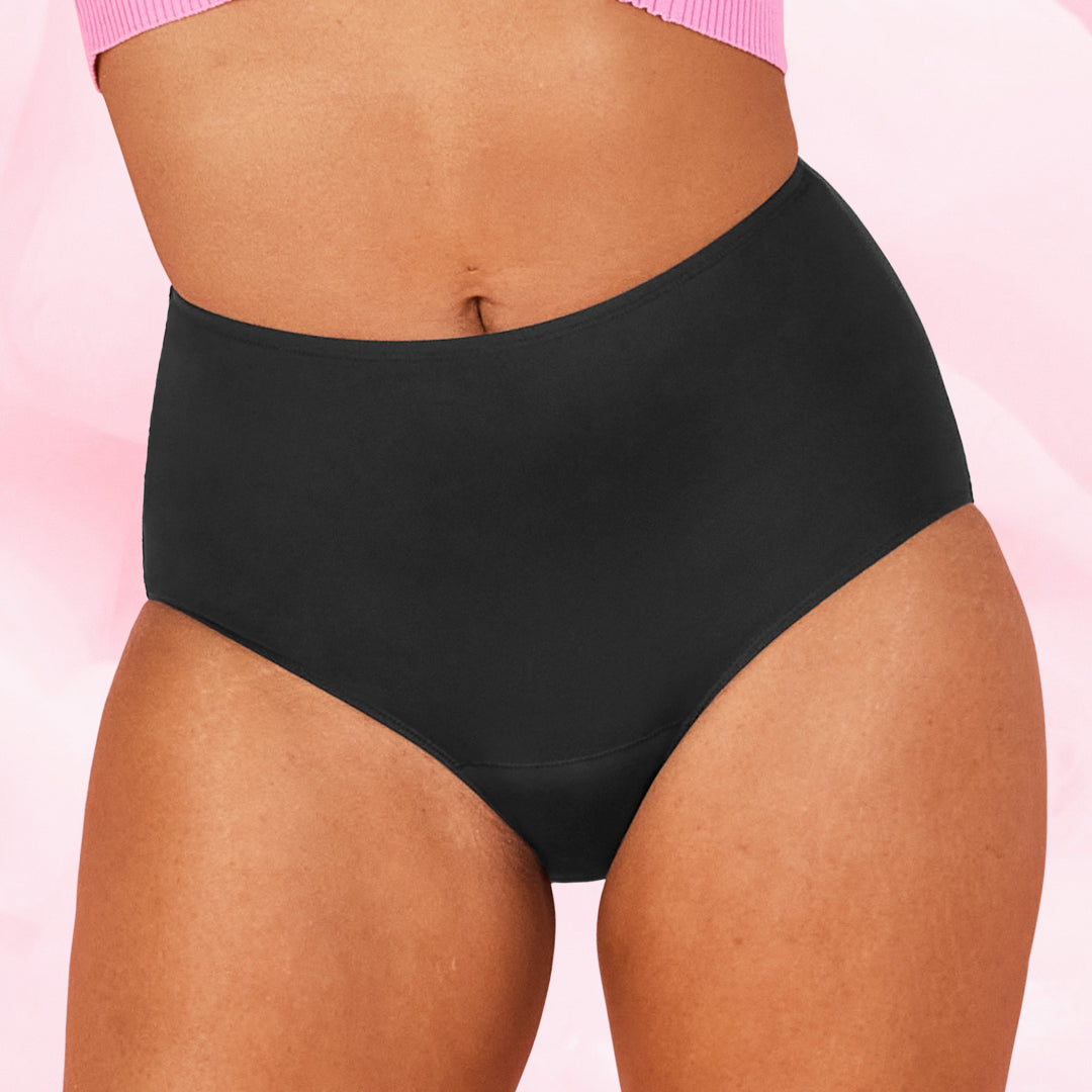 High Waist Discovery Set med tre ComfortFit menstrosor för olika mensflöden.