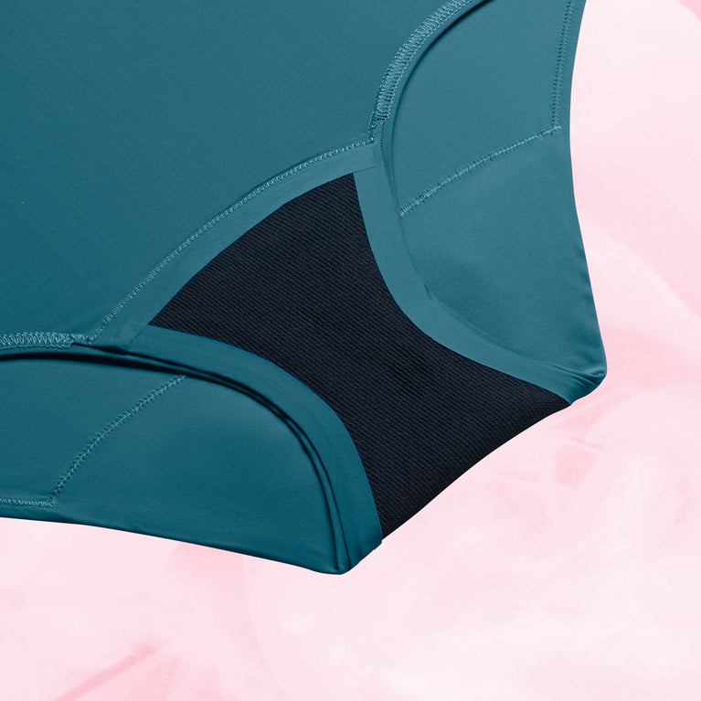 High Waist Måttlig Mens Menstrosa, designad för bekväma och absorberande mensdagar.