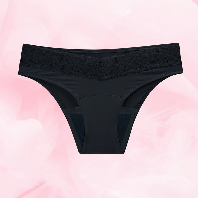 Brazilian Måttlig Mens Menstrosa med mjuk midja och piffig baksida.